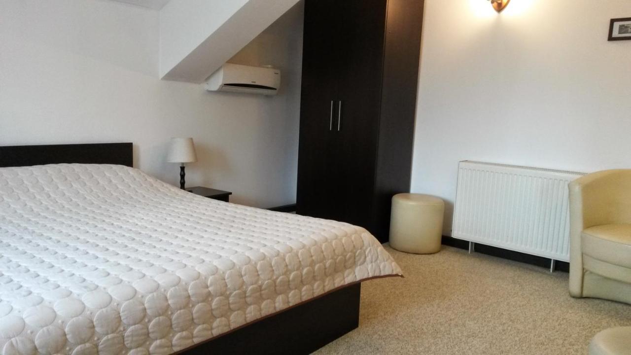 Pension Casa Drumetului П'ятра-Нямц Екстер'єр фото